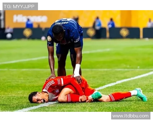 最有爱的足球明星背后的温暖故事与感人瞬间