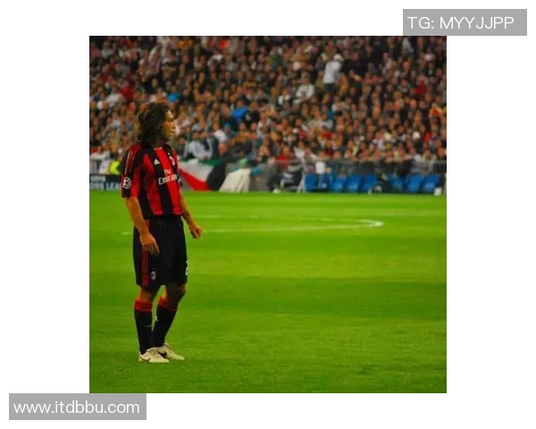 足球明星吴革的职业生涯与成就全景展示及个人简历图片分享