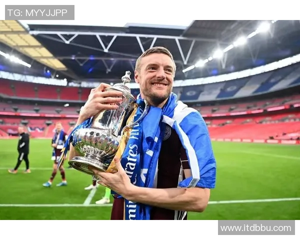 足球明星核弹头的传奇人生与赛场风云揭秘