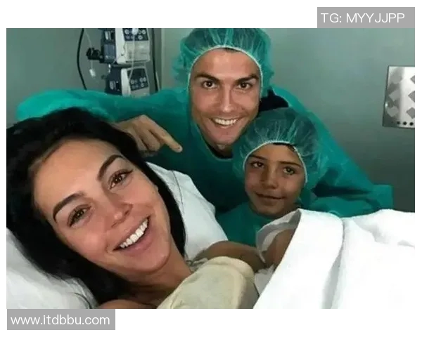 早早生娃的足球明星们如何平衡家庭与职业生涯的挑战与成就